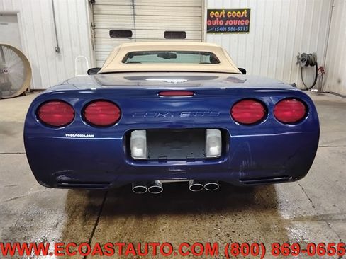 Used 2004 Chevrolet Corvette Convertible w/ Preferred Equipment Group RWD image 8