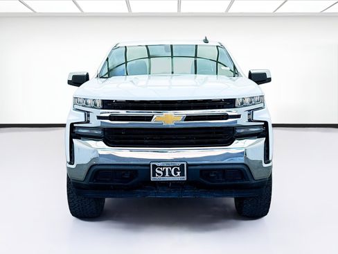 Used 2020 Chevrolet Silverado 1500 LT w/ LT Value Package AWD/4WD image 2
