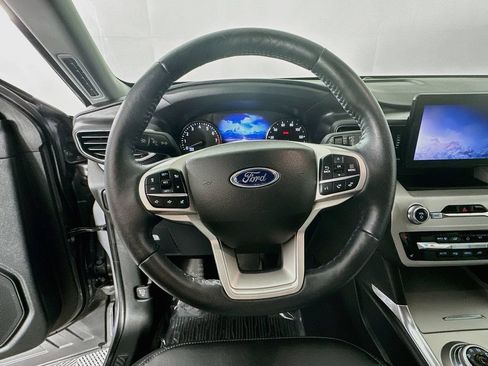 Used 2023 Ford Explorer XLT w/ Equipment Group 202A AWD/4WD image 16