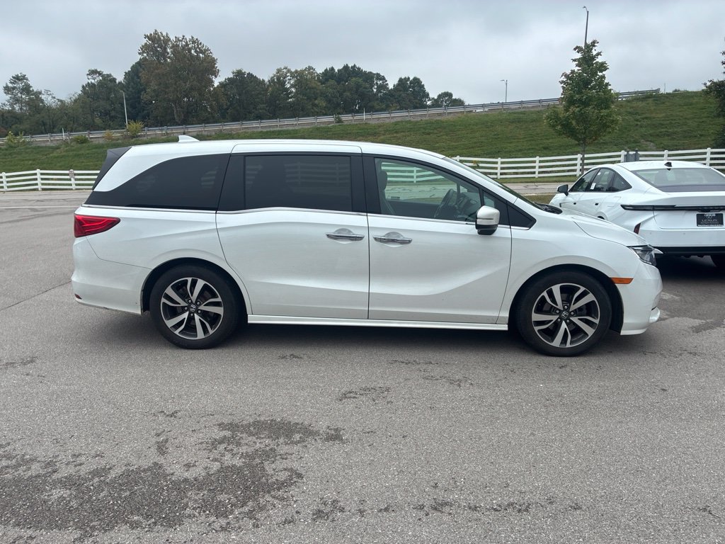 Used 2021 Honda Odyssey Touring image 2