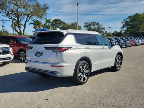 New 2026 Mitsubishi Outlander SEL FWD image 6
