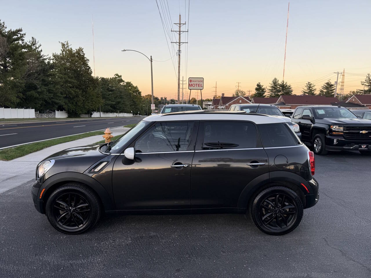 Used 2016 MINI Cooper Countryman S FWD image 3