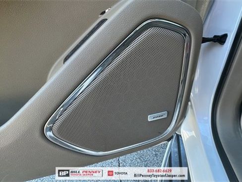 Used 2016 GMC Yukon SLT w/ HD Trailering Package image 20