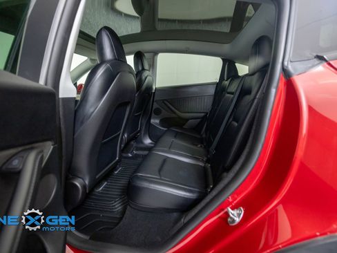 Used 2023 Tesla Model Y Long Range AWD/4WD image 24
