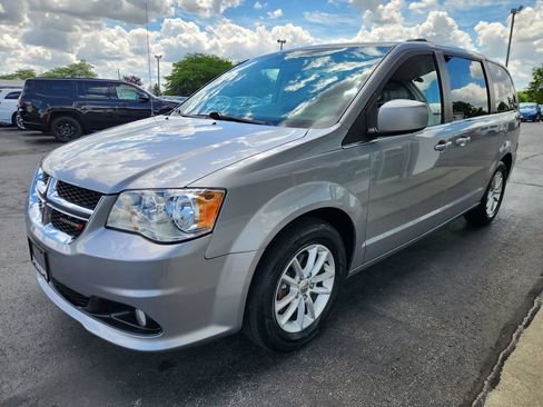 Used 2018 Dodge Grand Caravan SXT FWD image 8