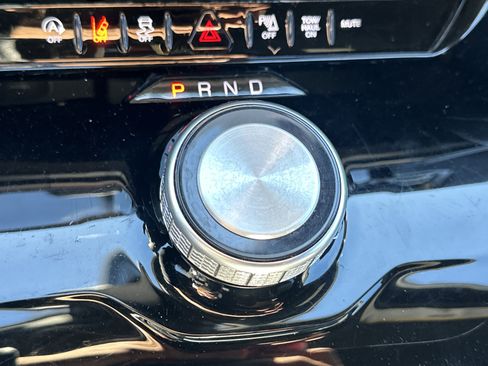 Used 2024 Jeep Wagoneer L Series II image 31