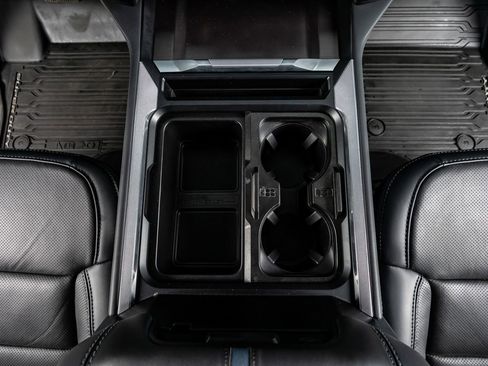 Used 2026 Ford F450 Platinum w/ FX4 Off-Road Package image 27