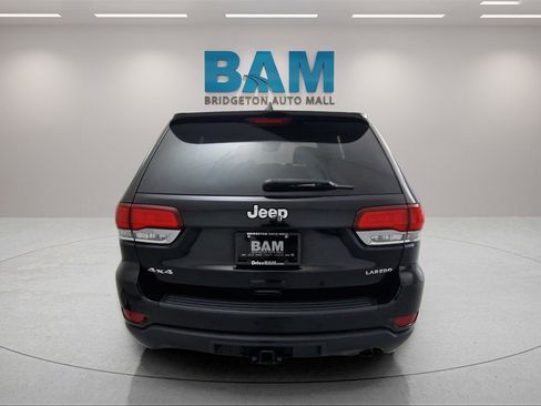 Used 2022 Jeep Grand Cherokee Laredo X image 31