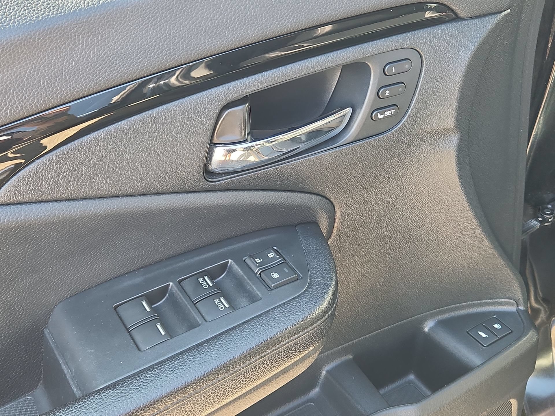 Used 2020 Honda Pilot Touring image 15