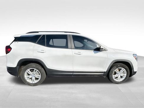 Used 2023 GMC Terrain SLE w/ Driver Convenience Package AWD/4WD image 9