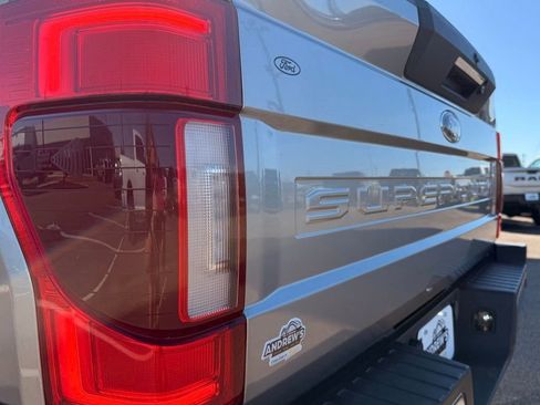 Used 2020 Ford F250 Lariat w/ Lariat Ultimate Package AWD/4WD image 16