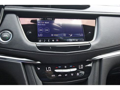 New 2025 Cadillac XT6 Luxury image 16