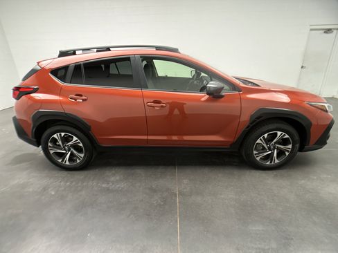 Used 2024 Subaru Crosstrek 2.0i Premium AWD/4WD image 10