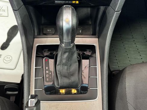 Used 2021 Volkswagen Passat 2.0T S image 18