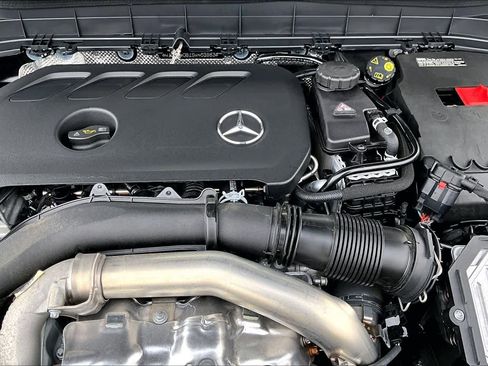 Certified 2025 Mercedes-Benz GLB 250 GLB 250 image 33