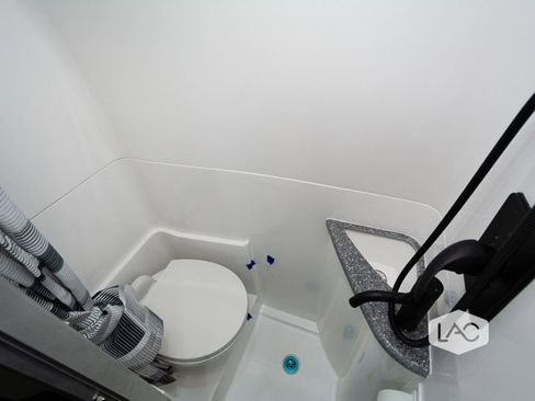 Used 2024 Mercedes-Benz Sprinter 3500 image 21