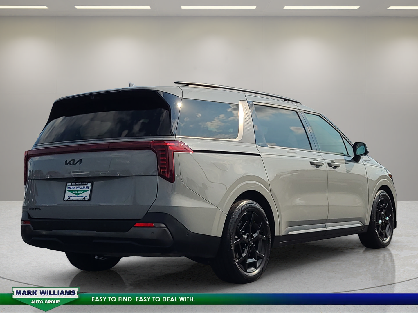 Used 2025 Kia Carnival SX Prestige FWD image 4