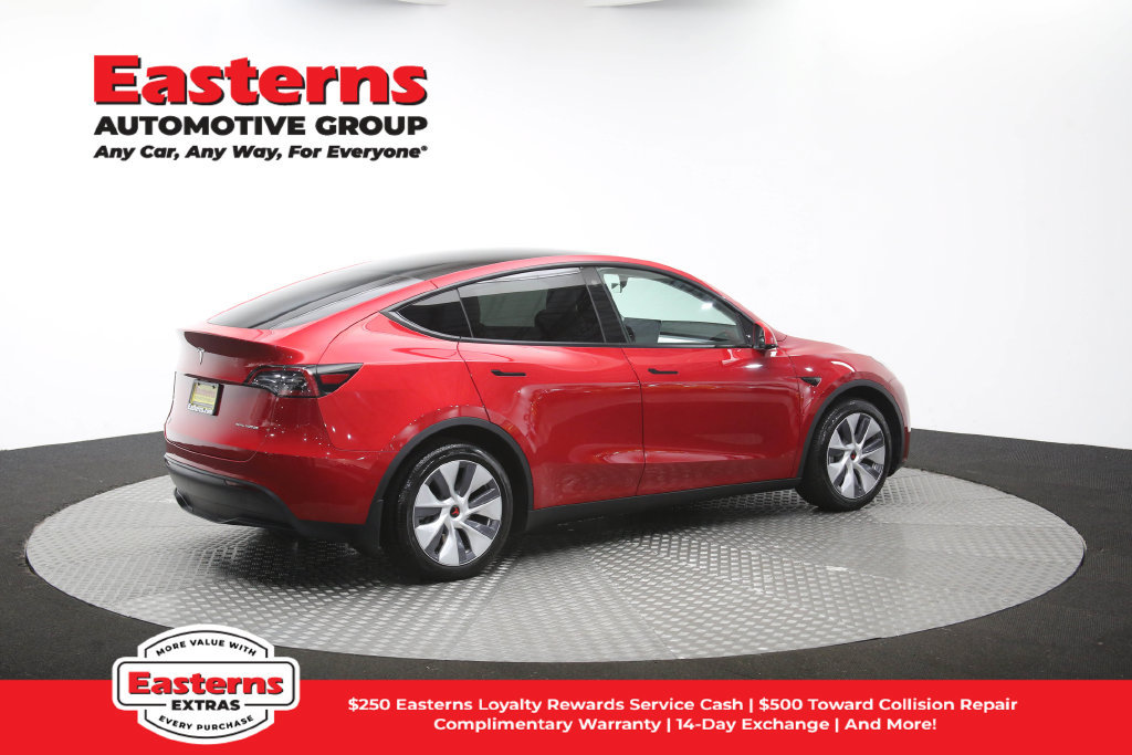 Used 2021 Tesla Model Y Long Range AWD/4WD image 39