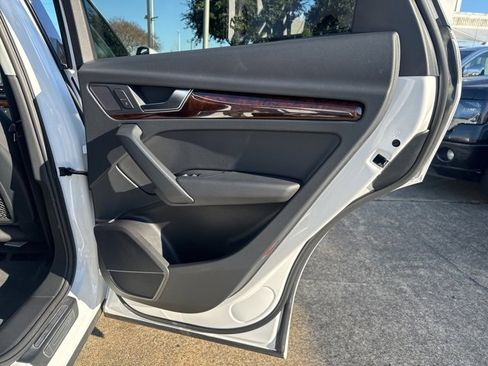 Used 2018 Audi Q5 2.0T Premium image 15