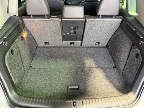 Used 2015 Volkswagen Tiguan SE image 41