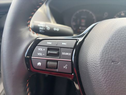 Used 2025 Honda HR-V Sport image 17