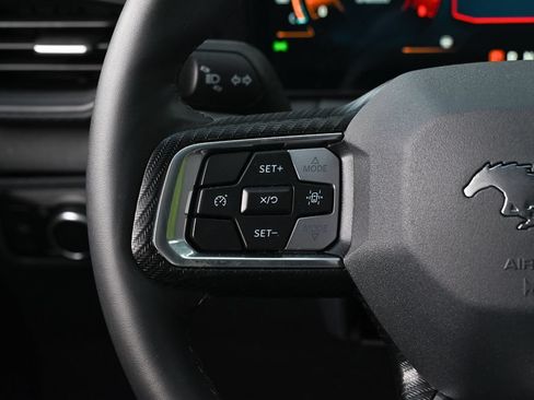 Used 2025 Ford Mustang Coupe RWD image 16