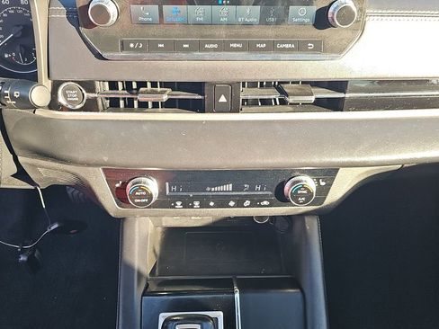 Used 2022 Mitsubishi Outlander SE image 11