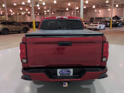 Used 2024 Chevrolet Colorado LT w/ LT Convenience Package II AWD/4WD image 4