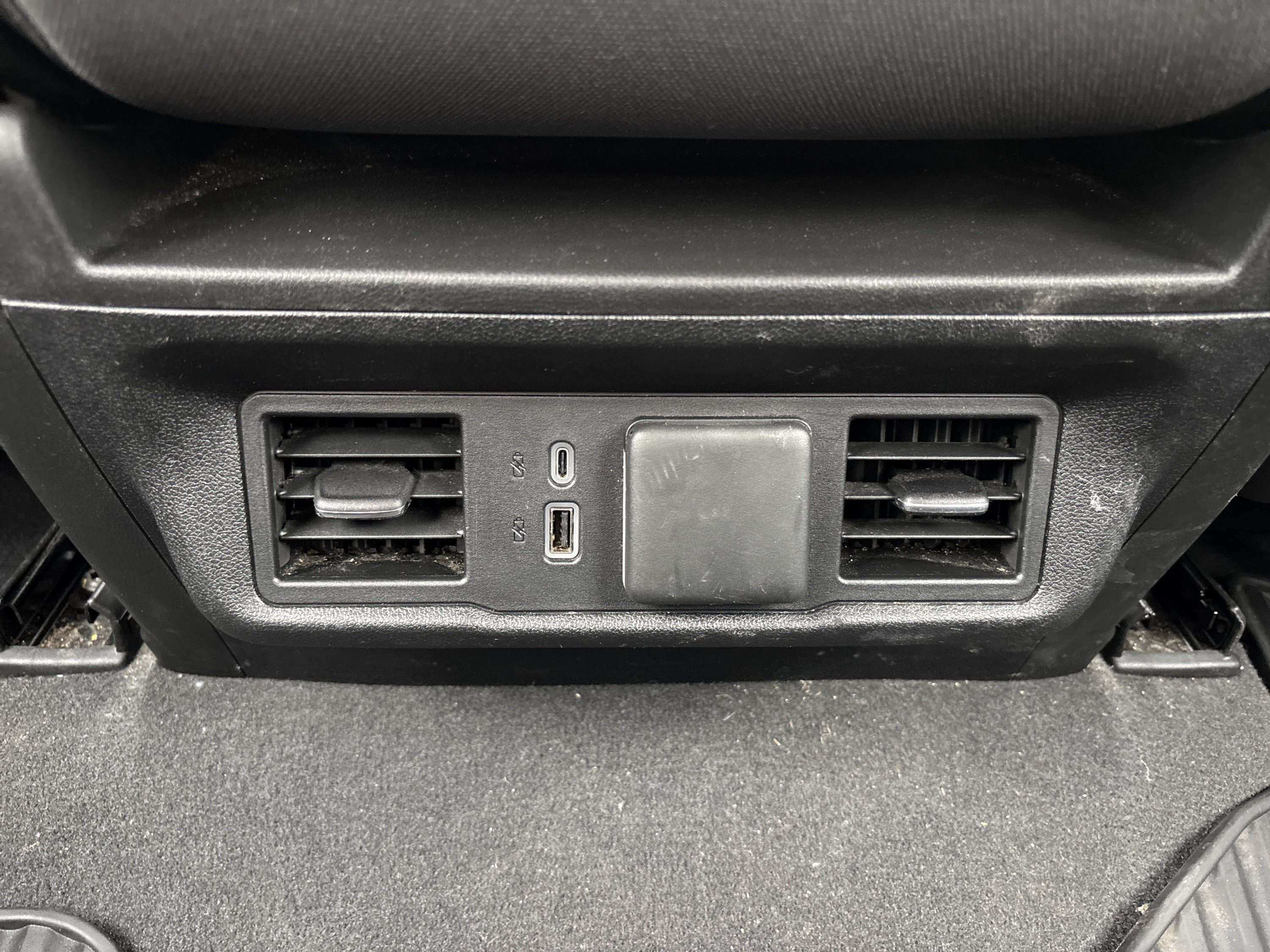 Used 2024 Chevrolet Silverado 1500 LT AWD/4WD image 19