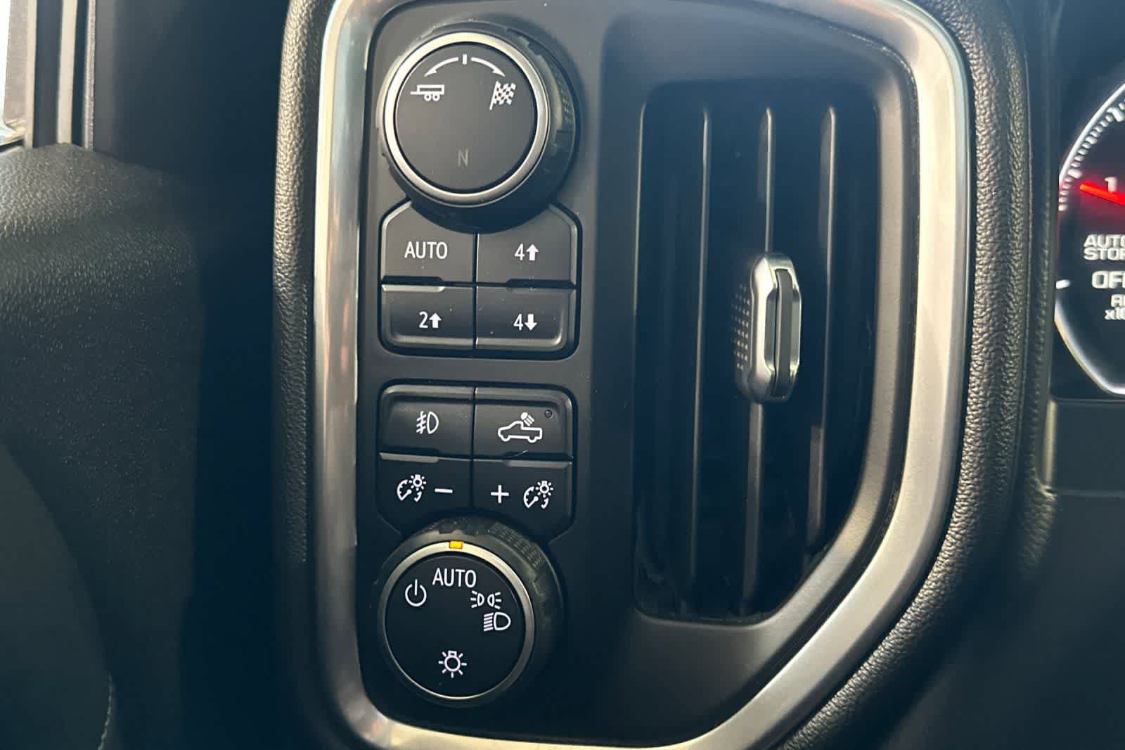 Used 2019 Chevrolet Silverado 1500 RST w/ All-Star Edition AWD/4WD image 32