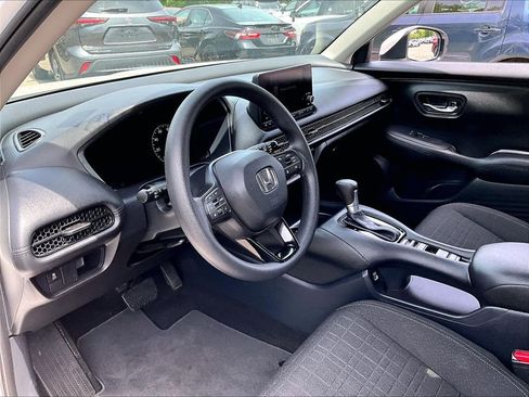 Used 2023 Honda HR-V LX image 8