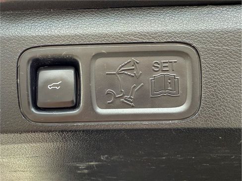 Used 2019 Ford Expedition Max XLT w/ Equipment Group 202A RWD image 20