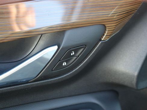 Used 2020 GMC Terrain SLE FWD image 12