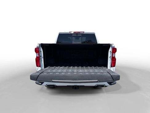 Used 2025 Chevrolet Silverado 1500 High Country AWD/4WD image 17
