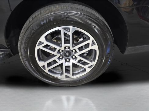 Used 2025 Ford Expedition Max Active image 32