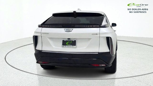 Used 2025 Cadillac Lyriq Luxury w/ LPO, Floor Liner Package RWD image 7