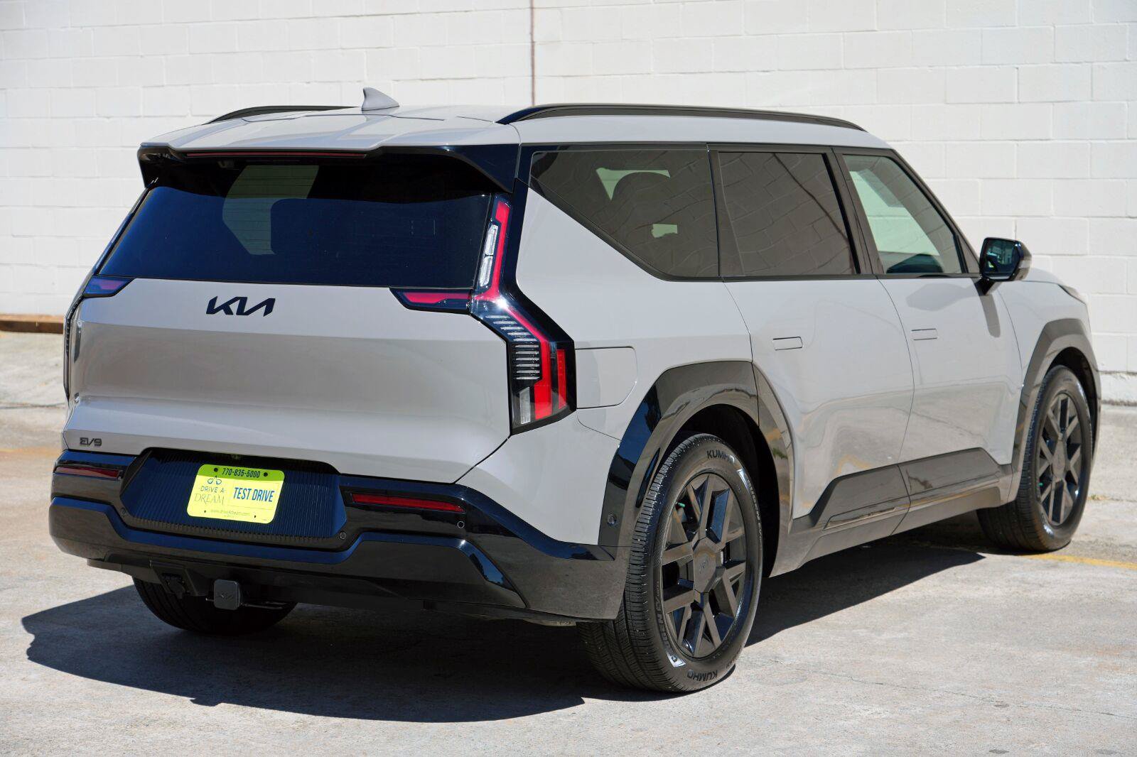 Used 2026 Kia EV9 Land w/ Nightfall Edition Package AWD/4WD image 55