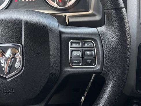 Used 2017 RAM 1500 Express RWD image 22