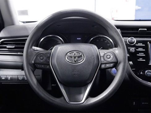 Used 2020 Toyota Camry LE image 15