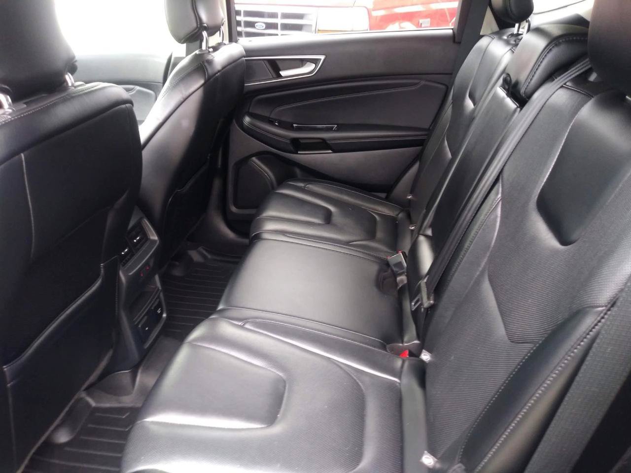 Used 2019 Ford Edge Titanium w/ Equipment Group 301A AWD/4WD image 7