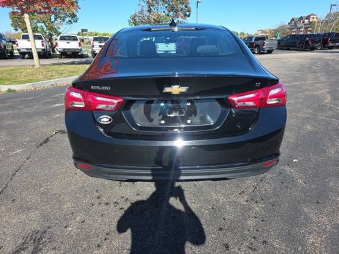 Used 2022 Chevrolet Malibu LT image 4