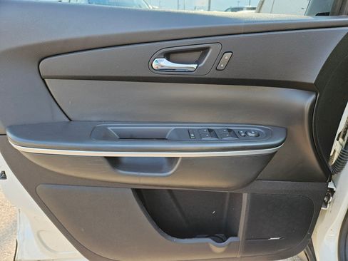 Used 2010 GMC Acadia SLT AWD/4WD image 12