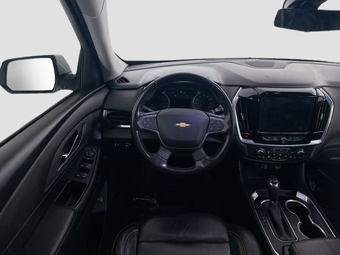 Used 2020 Chevrolet Traverse LT w/ LT Premium Package image 17