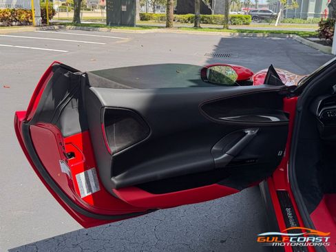 Used 2021 Ferrari SF90 Stradale image 23