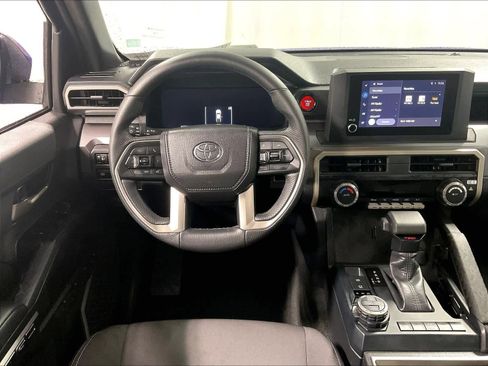 Certified 2025 Toyota Tacoma TRD Off-Road image 17