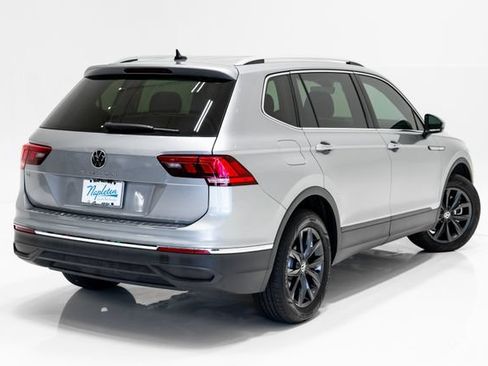 Used 2024 Volkswagen Tiguan SE FWD image 36