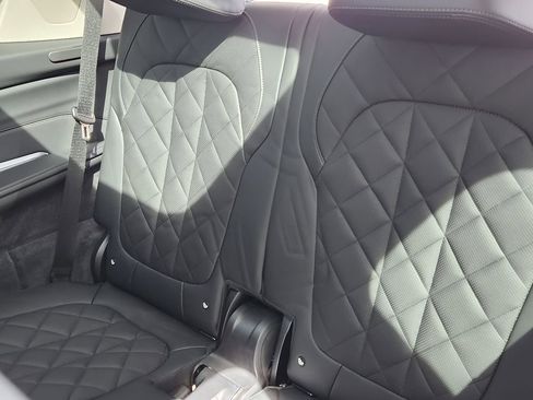 Certified 2026 BMW X7 xDrive40i image 11