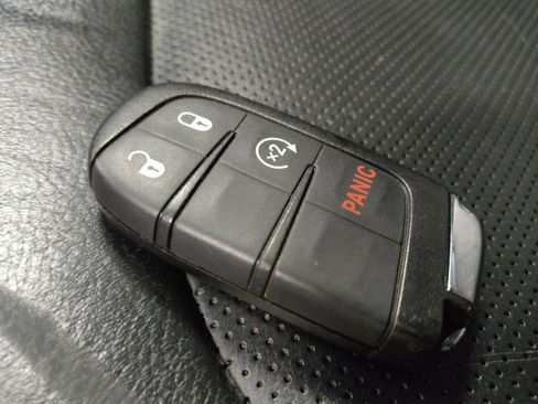 Used 2018 Jeep Compass Limited w/ Navigation Group AWD/4WD image 32