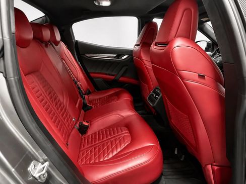 Used 2021 Maserati Ghibli Trofeo RWD image 20