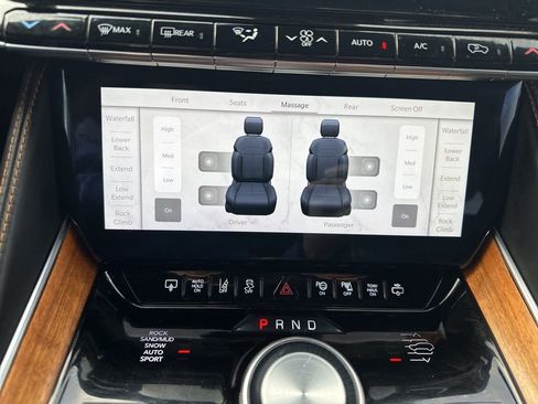 Used 2022 Jeep Grand Wagoneer Series III image 5